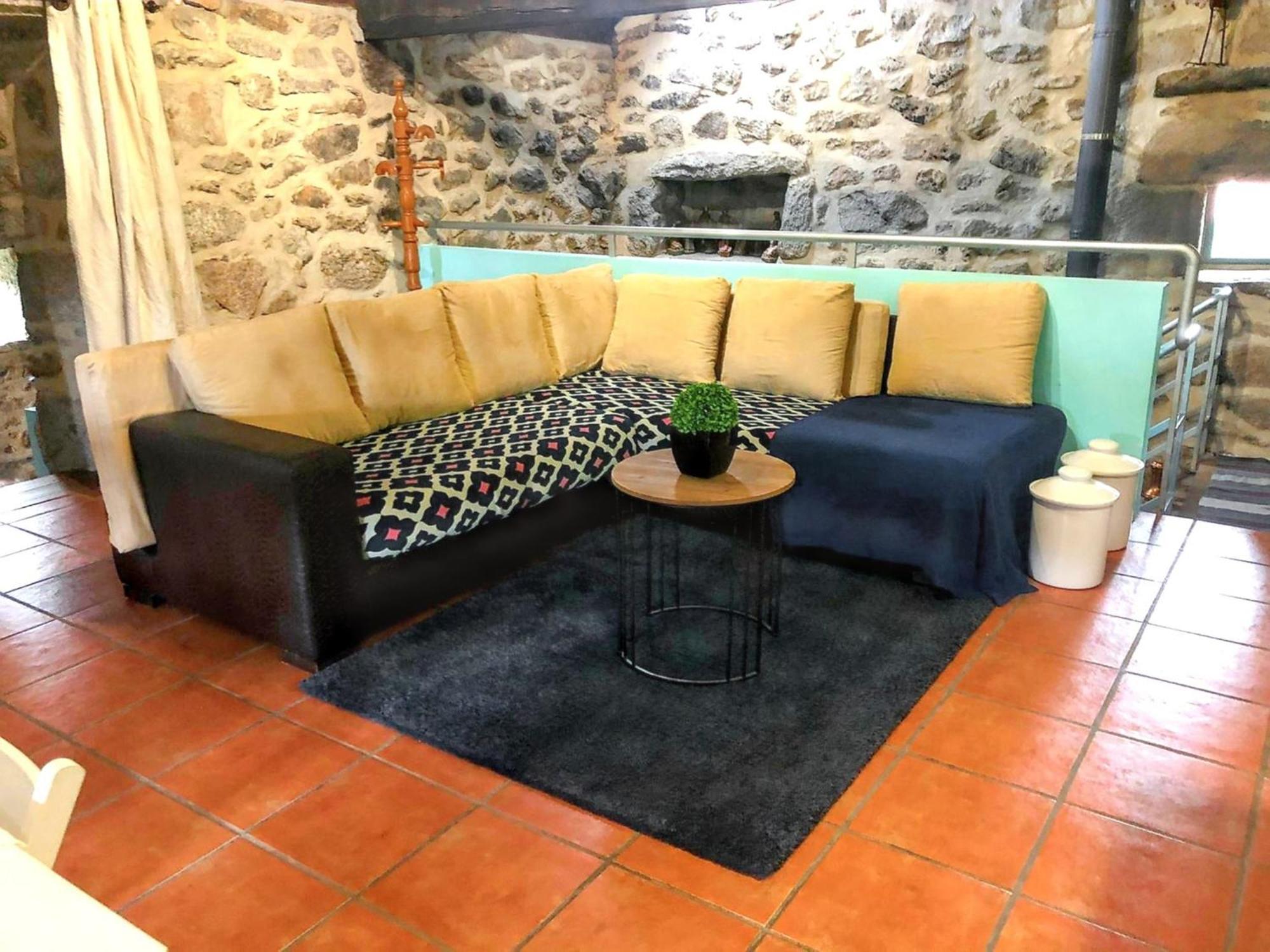 Welcoming House With Mountain View In Agueda Shared Pool Villa Urgueira  Exterior photo